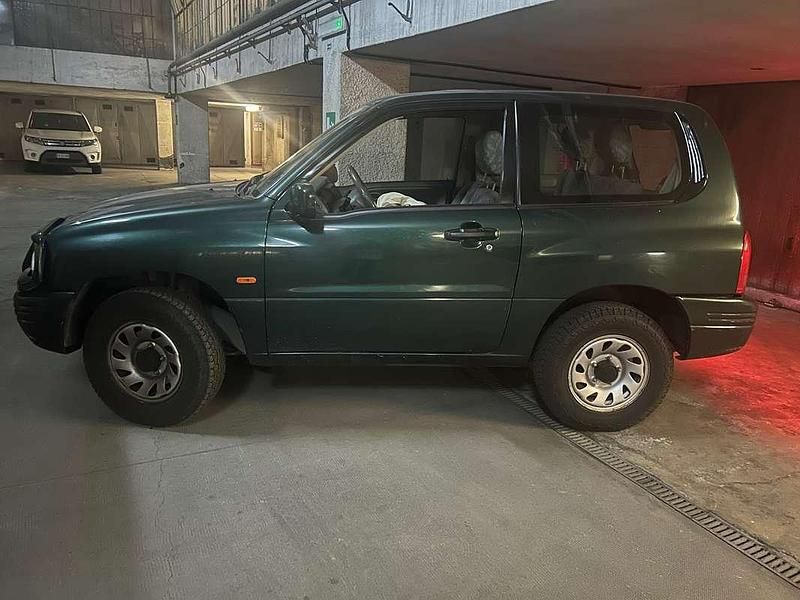 Usata Suzuki Grand Vitara 94 CV (69 kW) 1999 Verde SUV