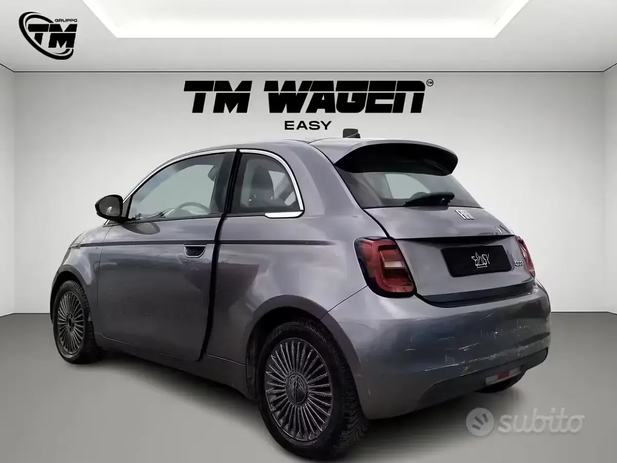 Usata Fiat 500e La Prima 42 kW (58 CV) 2020 Grigio Utilitaria