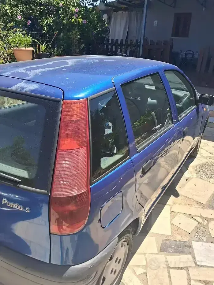 Usata Fiat Punto S 54 CV (39 kW) 1997 Bluazzurro Utilitaria