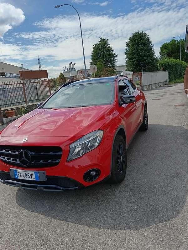 Usata Mercedes GLA200 136 CV (100 kW) 2017 SUV
