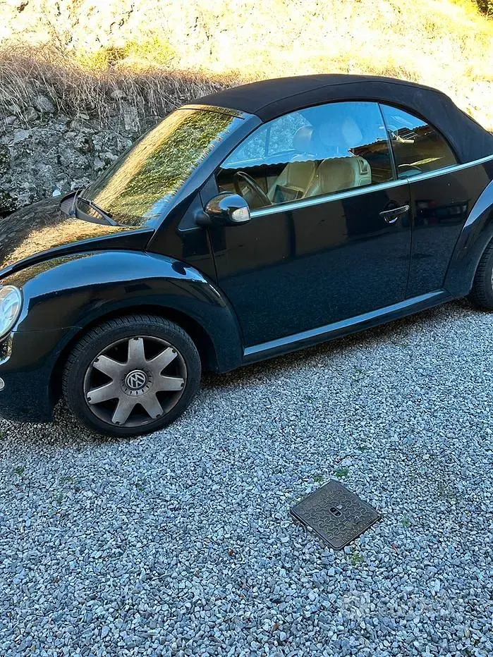 Usata VW New Beetle 101 CV (74 kW) 2004 Nero Utilitaria