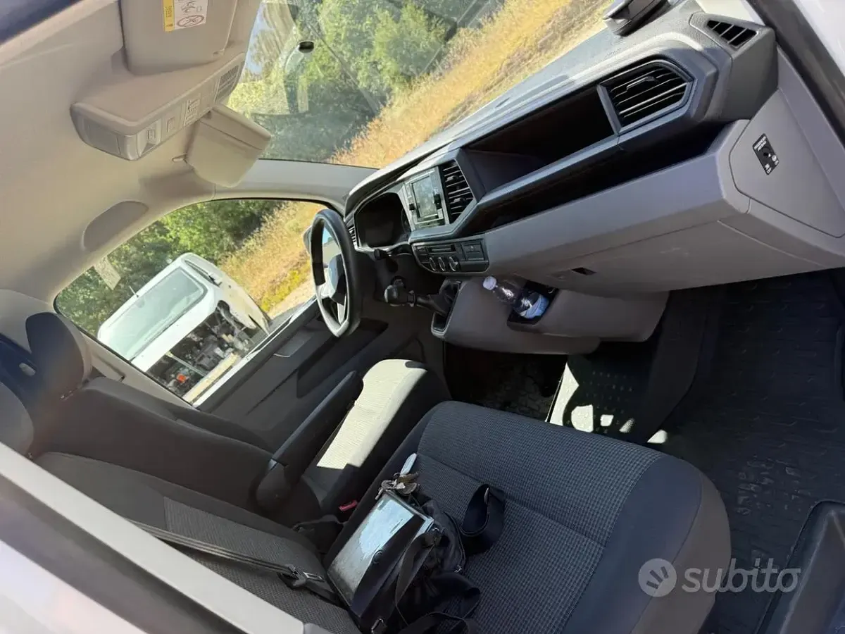Usata VW Transporter 150 CV (110 kW) 2022 Bianco Furgone