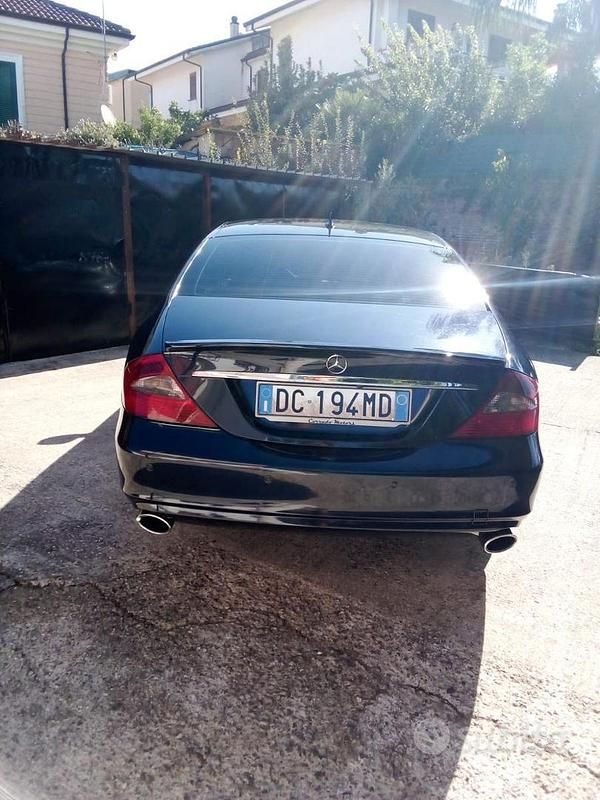 Usata Mercedes 250 224 CV (164 kW) 2006 Blu Berlina