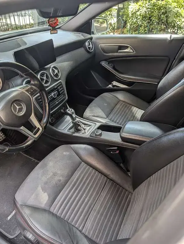 Usata Mercedes A200 Premium 136 CV (100 kW) 2014 Argento Utilitaria