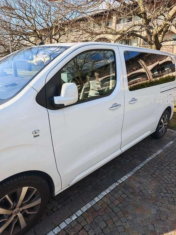 Usata Toyota Proace Verso Luxury 179 CV (131 kW) 2019 Bianco Station wagon