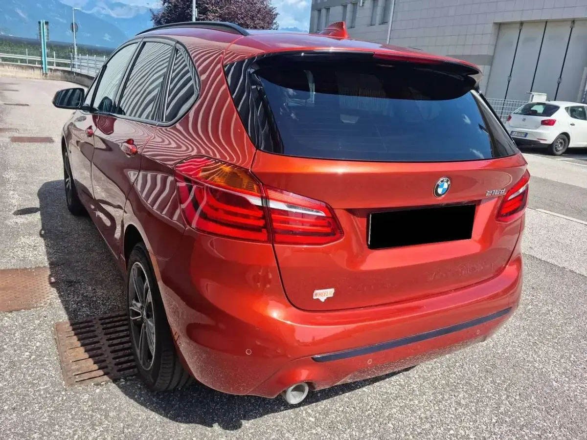 Usata BMW 216 Active Tourer 116 CV (85 kW) 2018 Rosso Monovolume