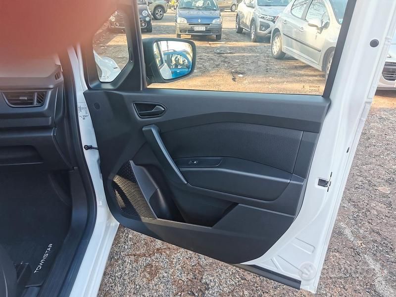 Usata Nissan Townstar 130 CV (95 kW) 2023 Bianco Furgone