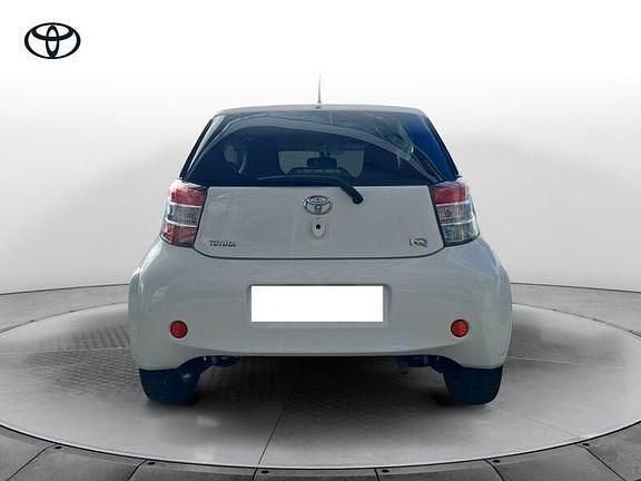 Usata Toyota iQ 68 CV (50 kW) 2011 Bianco Utilitaria