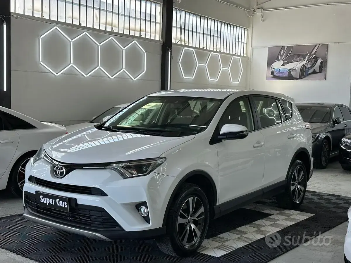 Usado Toyota RAV4 Active 124 CV (91 kW) 2016 Blanco SUV