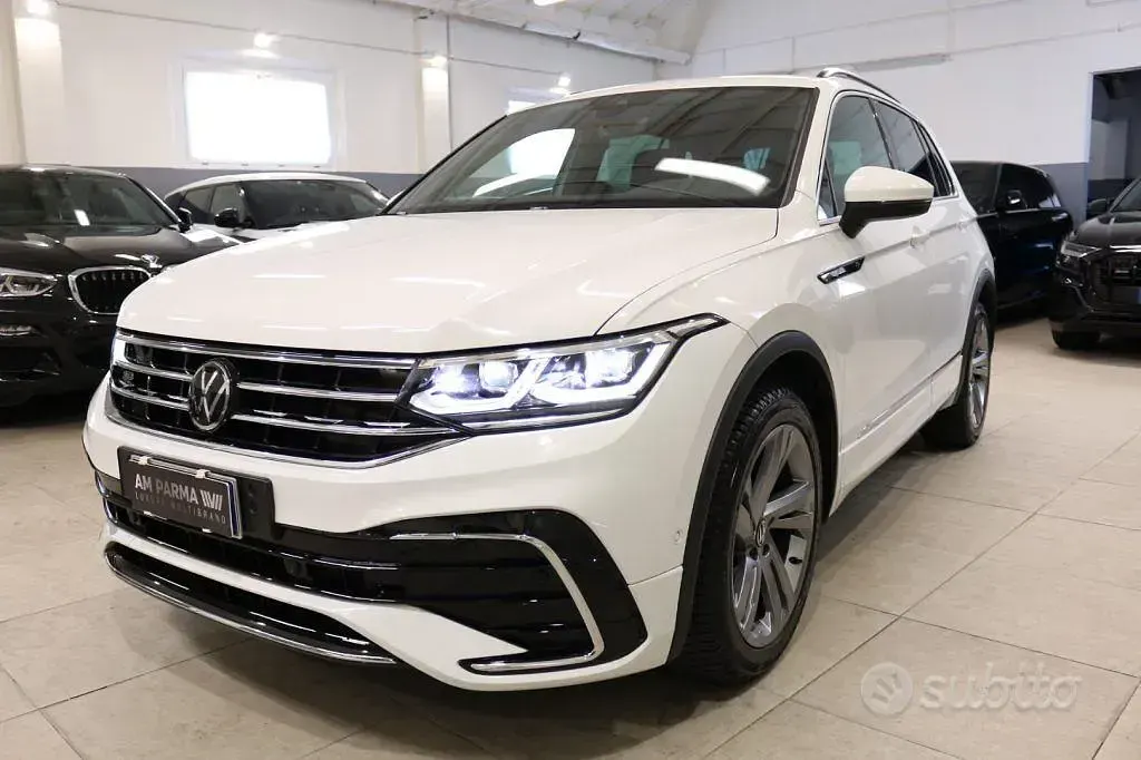 Usata VW Tiguan R-line 150 CV (110 kW) 2022 Bianco SUV