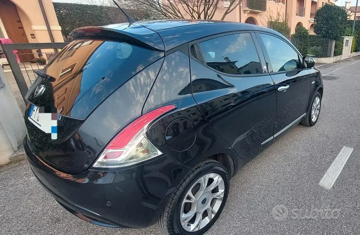 Usata Lancia Ypsilon 2019 Nero Utilitaria