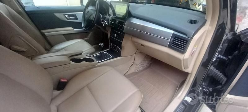 Usata Mercedes GLK200 143 CV (105 kW) 2011 Nero SUV