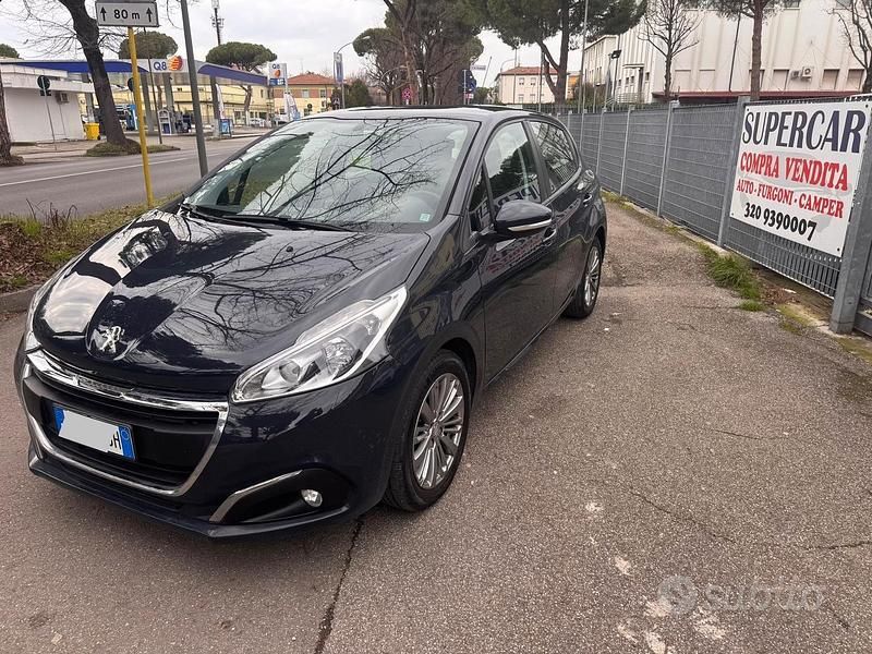Usata Peugeot 208 Allure 75 CV (55 kW) 2016 Grigio Utilitaria