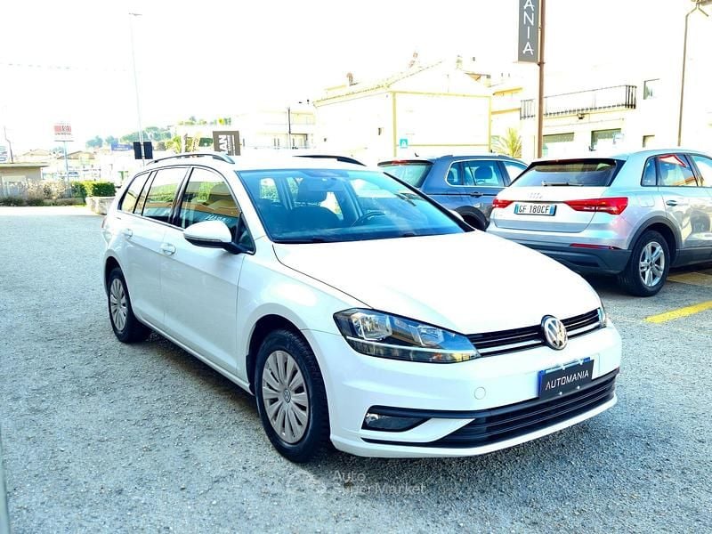 Usata VW Golf VII Executive 116 CV (85 kW) 2019 Argento Station wagon