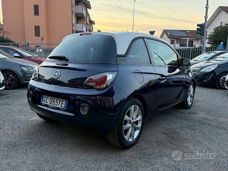 Usata Opel Adam Glam 70 CV (51 kW) 2015 Blu Utilitaria