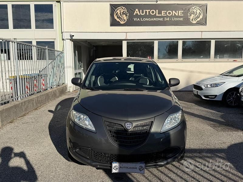 Usata Lancia Ypsilon S 86 CV (63 kW) 2014 Grigio Utilitaria