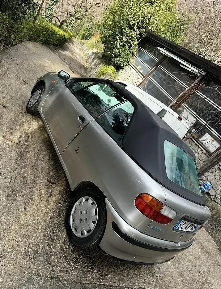 Usata Fiat Punto Cabriolet 86 CV (63 kW) 1999 Cabrio