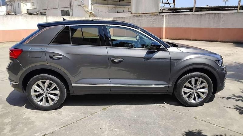 Usata VW T-Roc Style 116 CV (85 kW) 2019 Grigio SUV