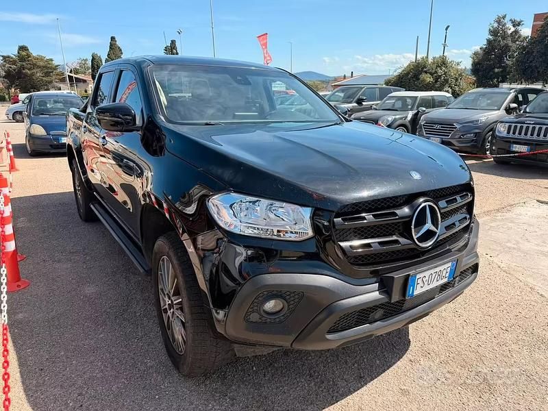 Usata Mercedes E250 190 CV (139 kW) 2019 Nero Cabrio