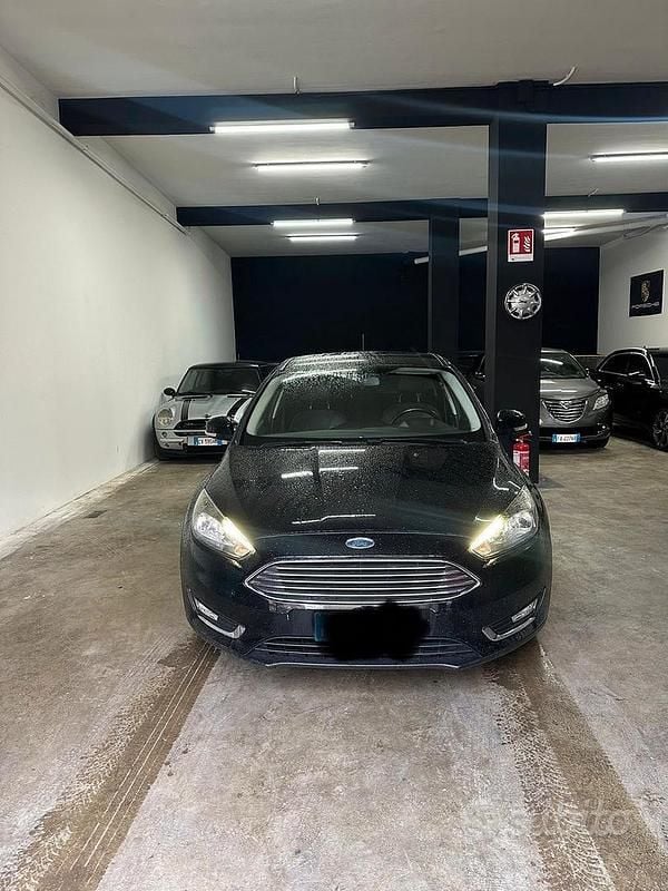 Usata Ford Focus 95 CV (69 kW) 2017 Nero Berlina