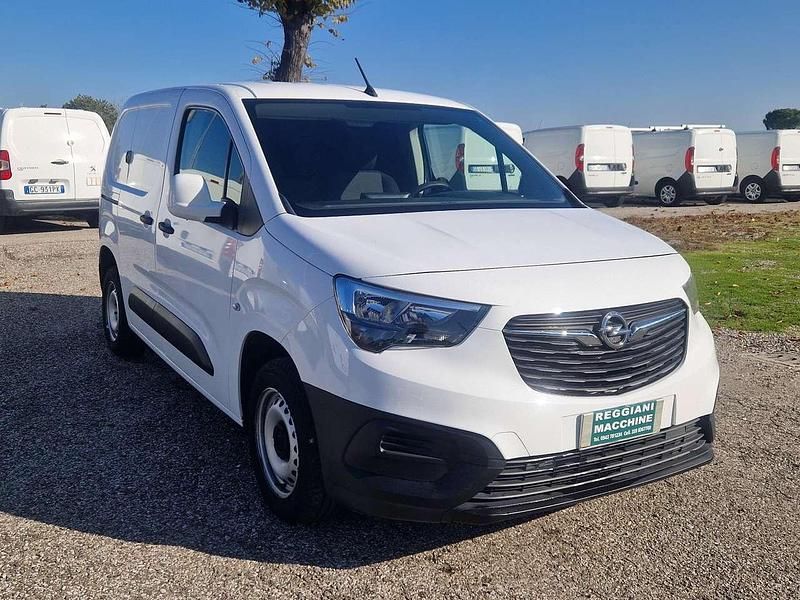 Usata Opel Combo 97 CV (71 kW) 2019 Bianco Furgone