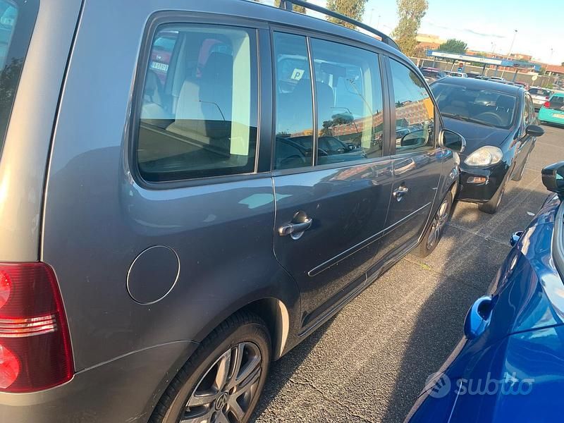Usata VW Touran 105 CV (77 kW) 2007 Monovolume