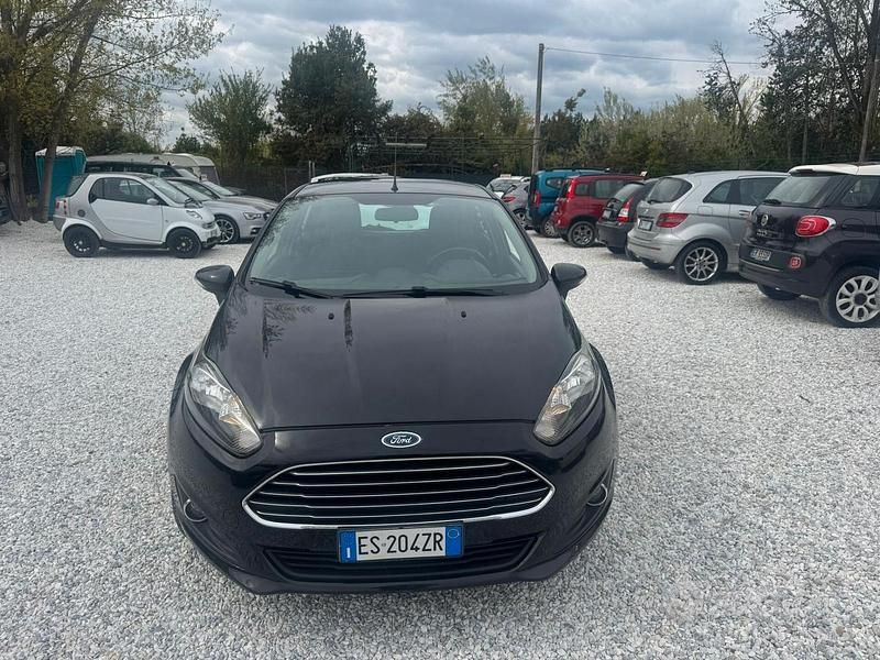 Occasion Ford Fiesta Titanium 80 ch (58 kW) 2013 Noir Citadine