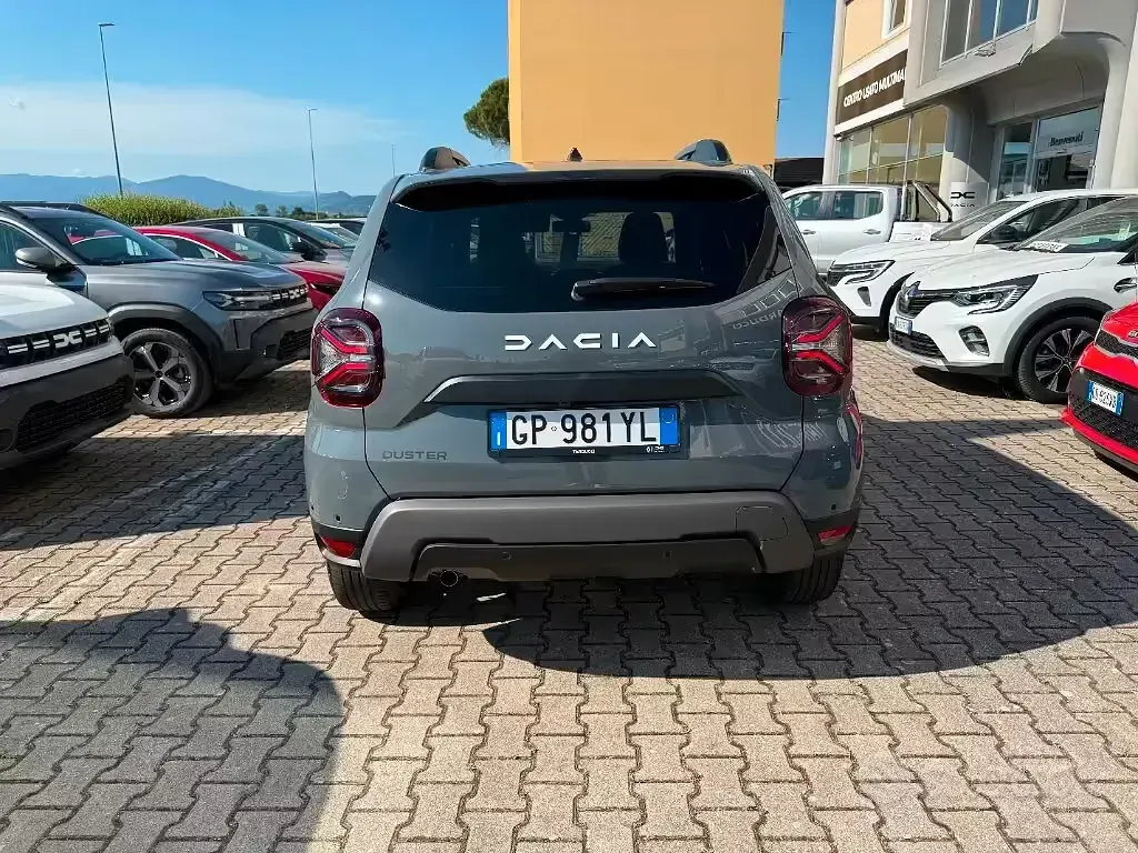 Usata Dacia Duster Journey 91 CV (66 kW) 2023 Grigio SUV