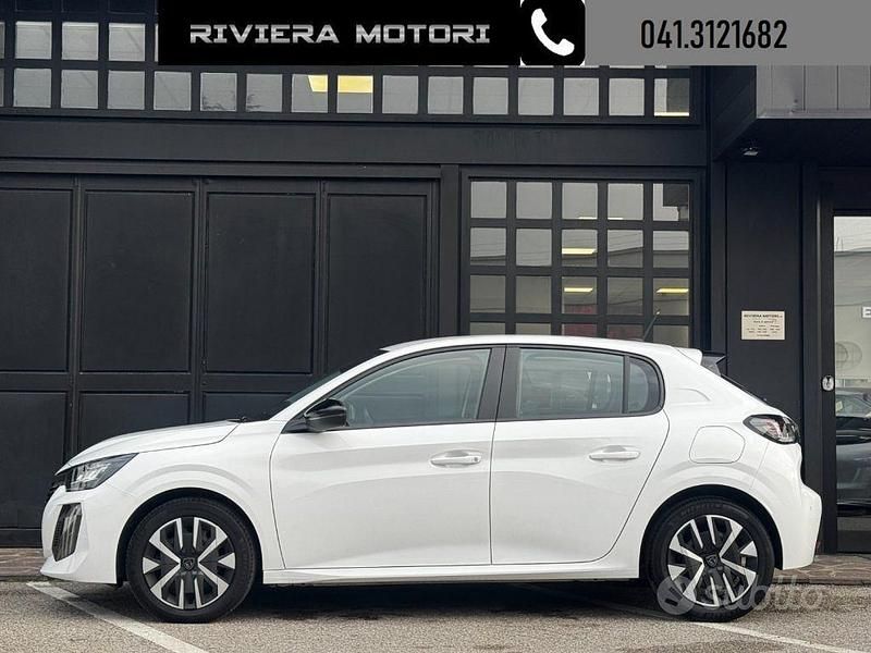 Usata Peugeot 208 Style 75 CV (55 kW) 2024 Bianco Utilitaria