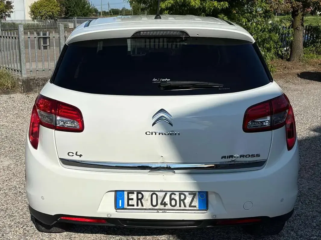 Usata Citroën C4 Aircross Seduction 114 CV (83 kW) 2013 Bianco SUV