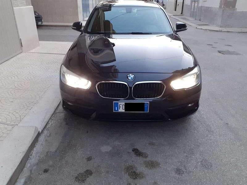 Nero Usata 2016 BMW 118 Utilitaria | 9999 € (Super prezzo) - Immagine 1/4