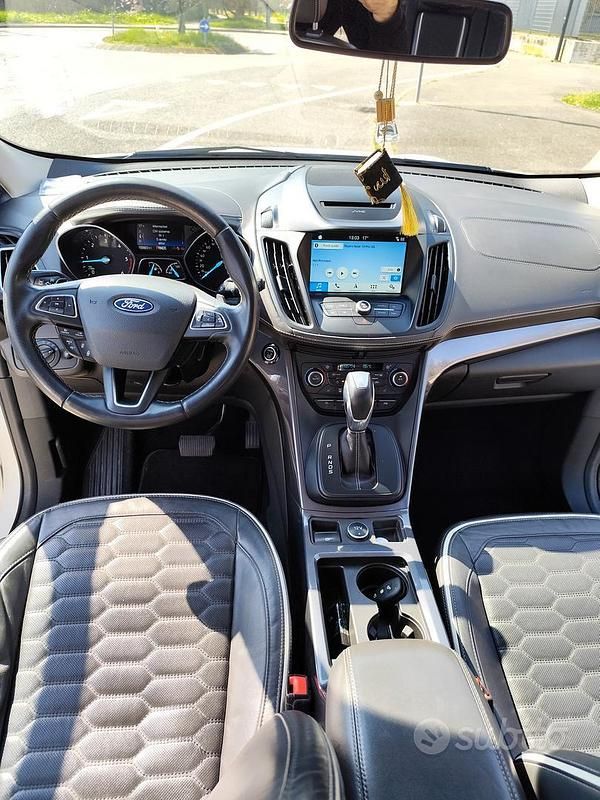 Usata Ford Kuga Vignale 150 CV (110 kW) 2018 Bianco SUV