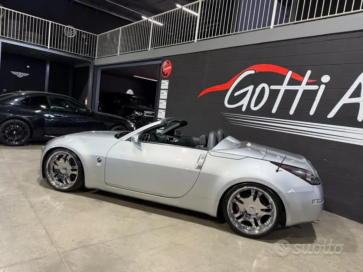 Usata Nissan 350Z Pack 280 CV (205 kW) 2005 Grigio Cabrio