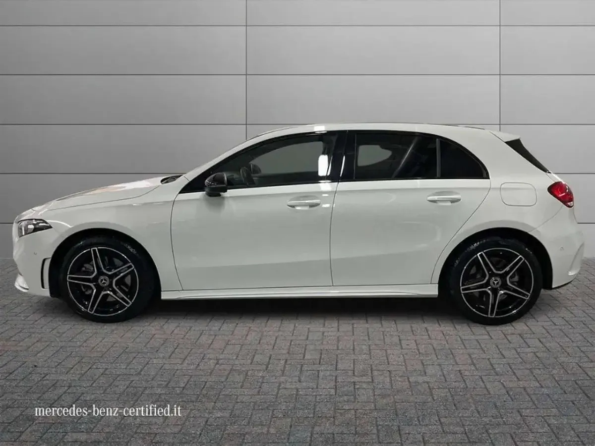 Usata Mercedes A250 Premium 218 CV (160 kW) 2022 Bianco digitale Utilitaria