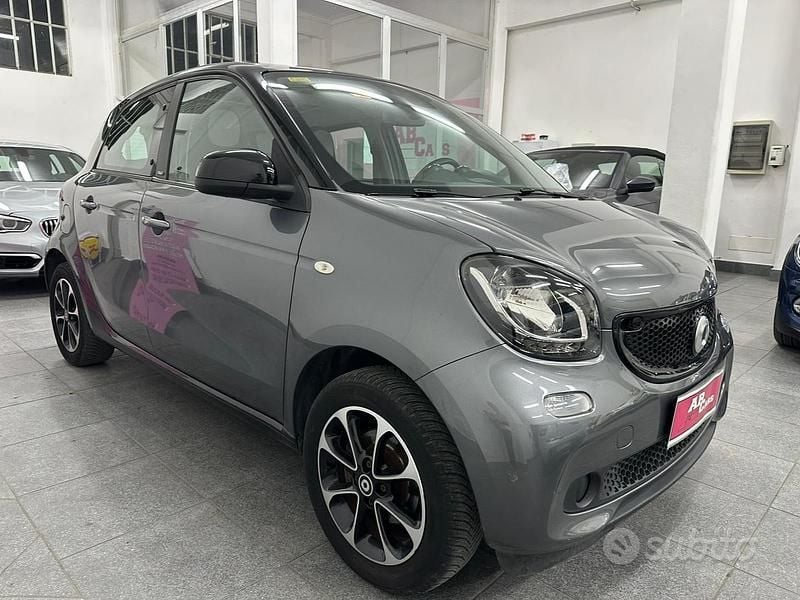 Usata Smart ForFour Prime 71 CV (52 kW) 2016 Grigio Utilitaria