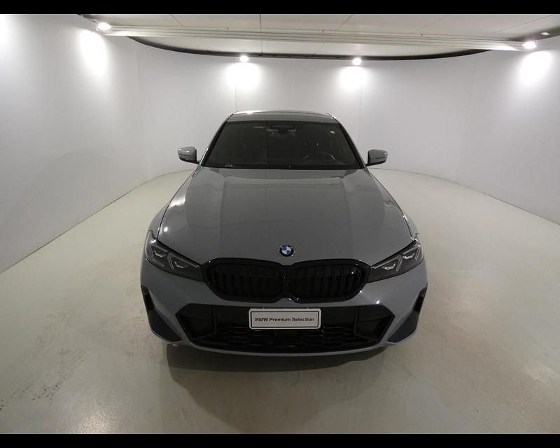 Usata BMW 320e M Sport 190 CV (139 kW) 2025 Grigio Berlina