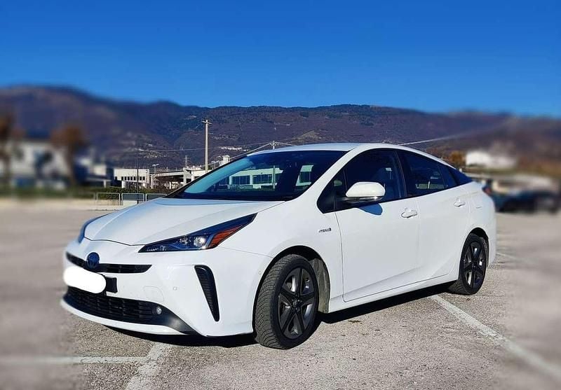 Usata Toyota Prius Lounge 98 CV (72 kW) 2020 Bianco Berlina