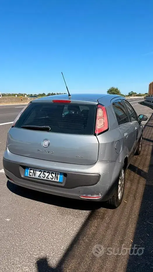 Usata Fiat Punto Evo 77 CV (56 kW) 2012 Grigio Utilitaria