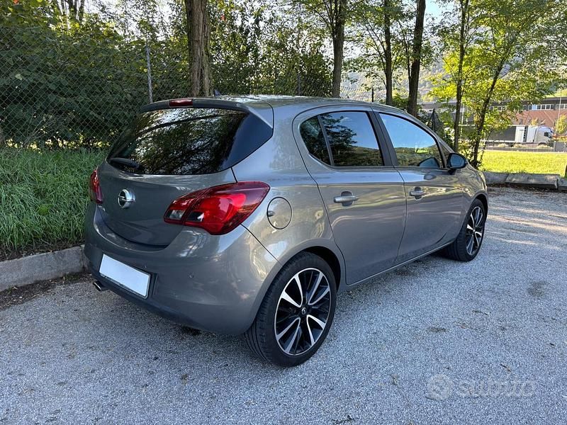 Usata Opel Corsa Cosmo 90 CV (66 kW) 2015 Beige Berlina