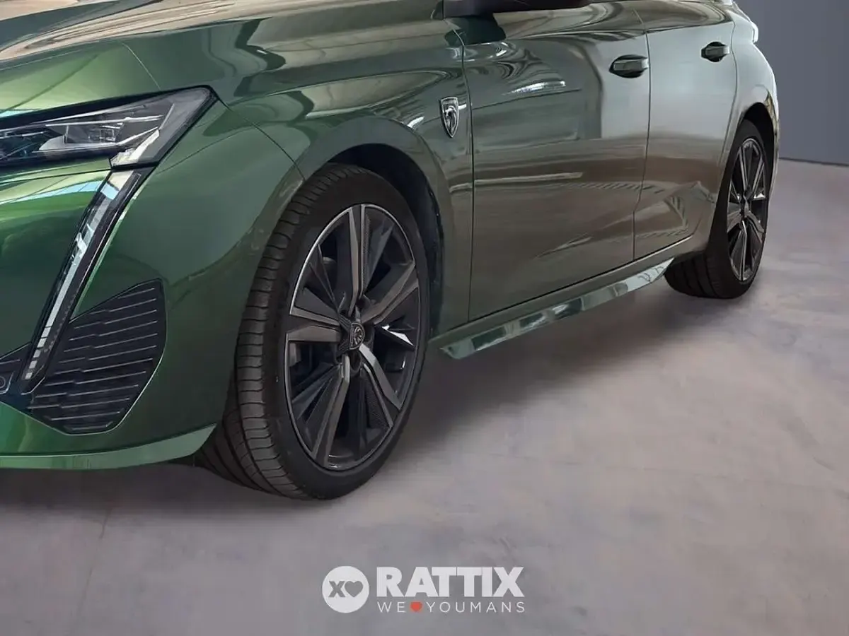Usata Peugeot 308 GT 131 CV (96 kW) 2024 Verde olivine Berlina