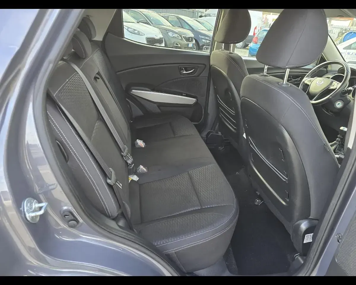 Usata SsangYong Tivoli 2019 Grigio SUV