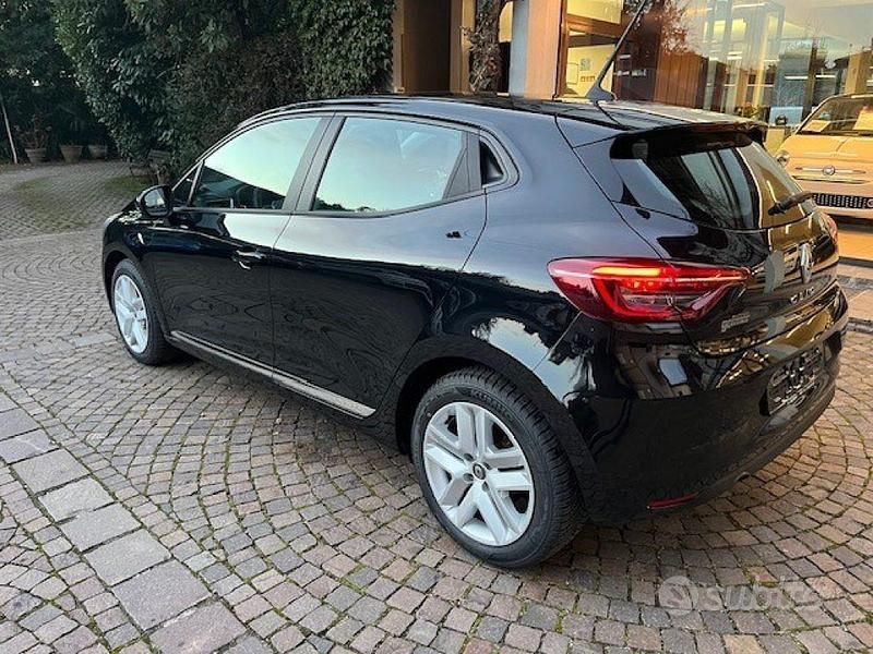 Usata Renault Clio V 101 CV (74 kW) 2020 Nero Berlina