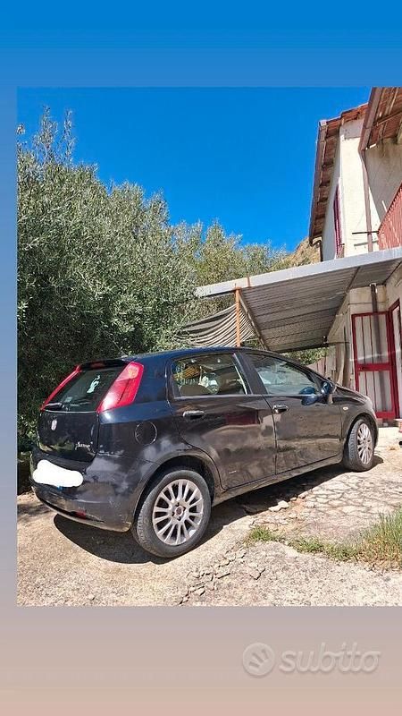 Usata Fiat Grande Punto 75 CV (55 kW) 2008 Nero Utilitaria