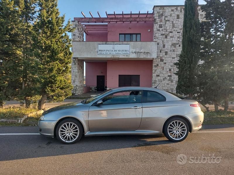 Usata Alfa Romeo GT 166 CV (122 kW) 2005 Coupé