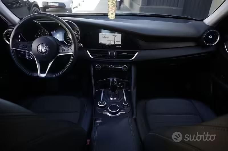 Usata Alfa Romeo Giulia Business 150 CV (110 kW) 2018 Nero Berlina