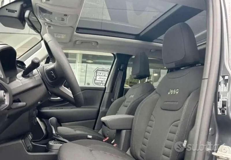 Nuova Jeep Renegade North 131 CV (96 kW) 2025 Grigio SUV