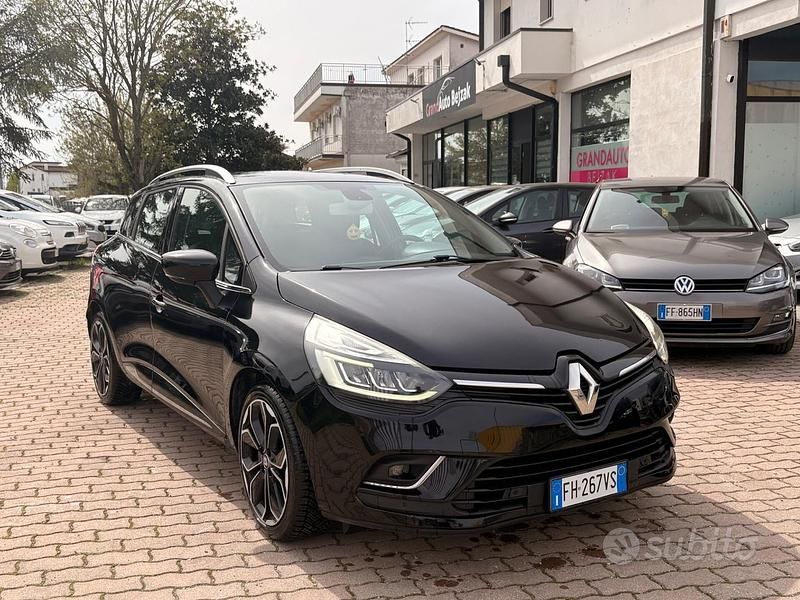 Usata Renault Clio GrandTour 75 CV (55 kW) 2017 Nero Station wagon