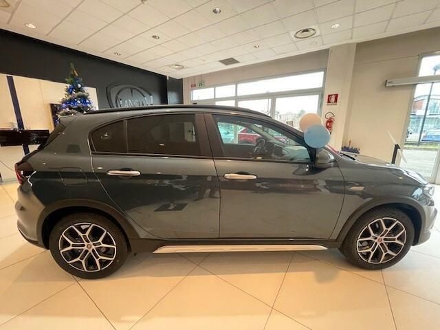 Usata Fiat Tipo Cross 131 CV (96 kW) 2023 Blu Berlina