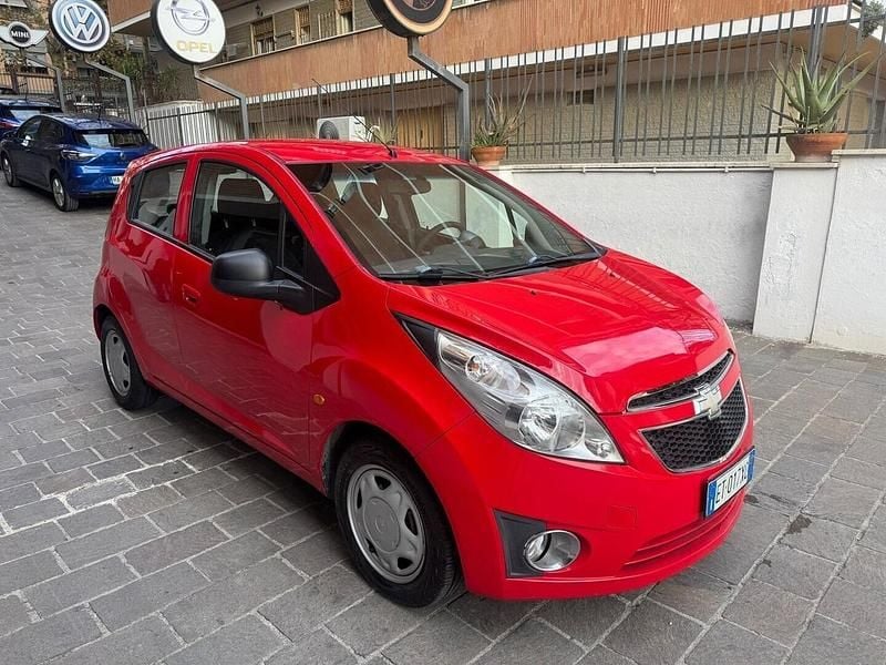 Rosso Usata 2011 Chevrolet Spark LS Utilitaria | 4950 € (Buon prezzo) - Immagine 1/4
