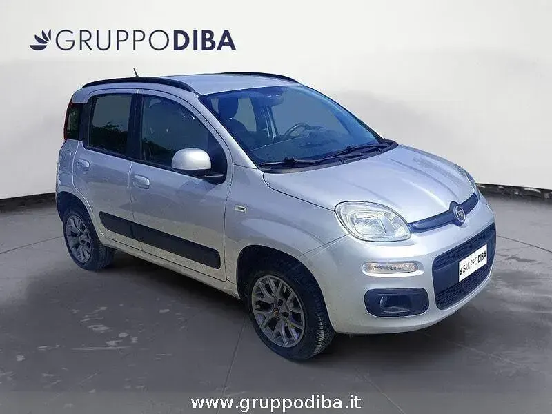 Usata Fiat Panda Lounge 71 CV (52 kW) 2019 Argento Utilitaria